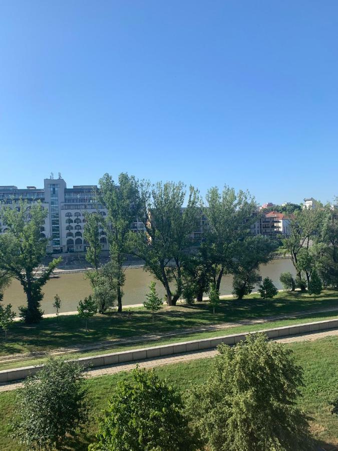 Appartamento Gem In Gyor - Free Parking Esterno foto